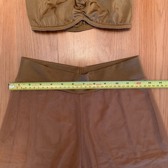 Kellé Dancewear 2 piece Crop Top & Pants - Picture 5 of 8